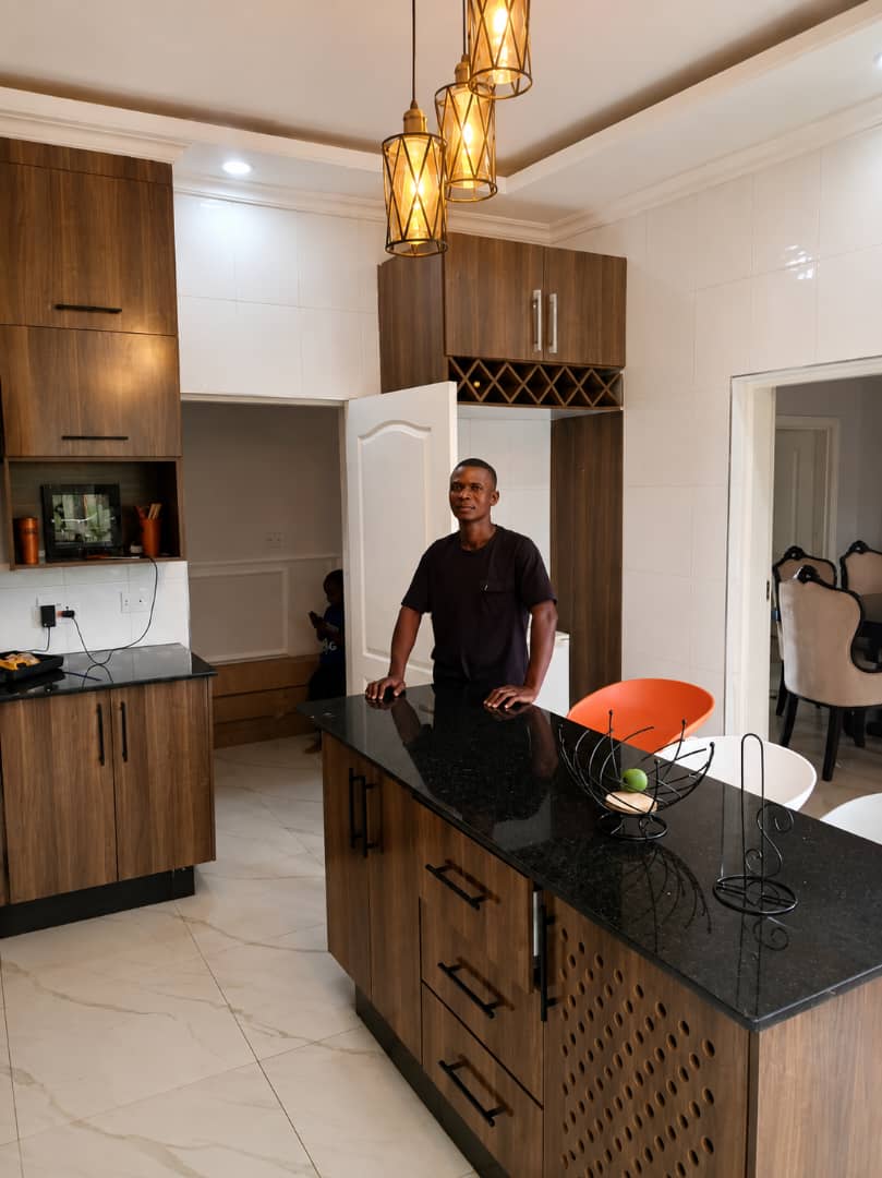Walnut Island Kitchen — Kitchen Interiors by ALFO HOME